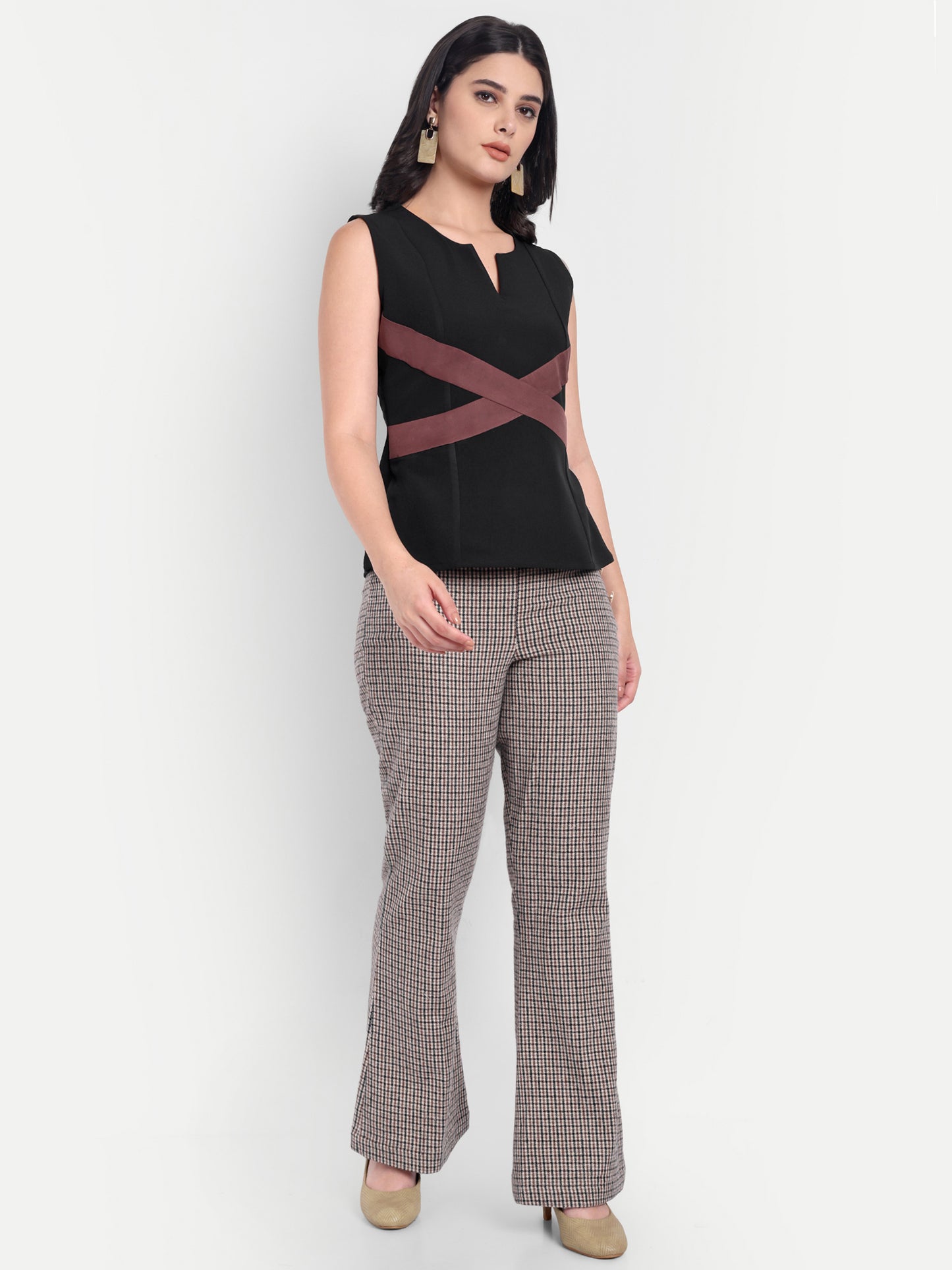 Black top with brown cross bow pattern - esseneur.