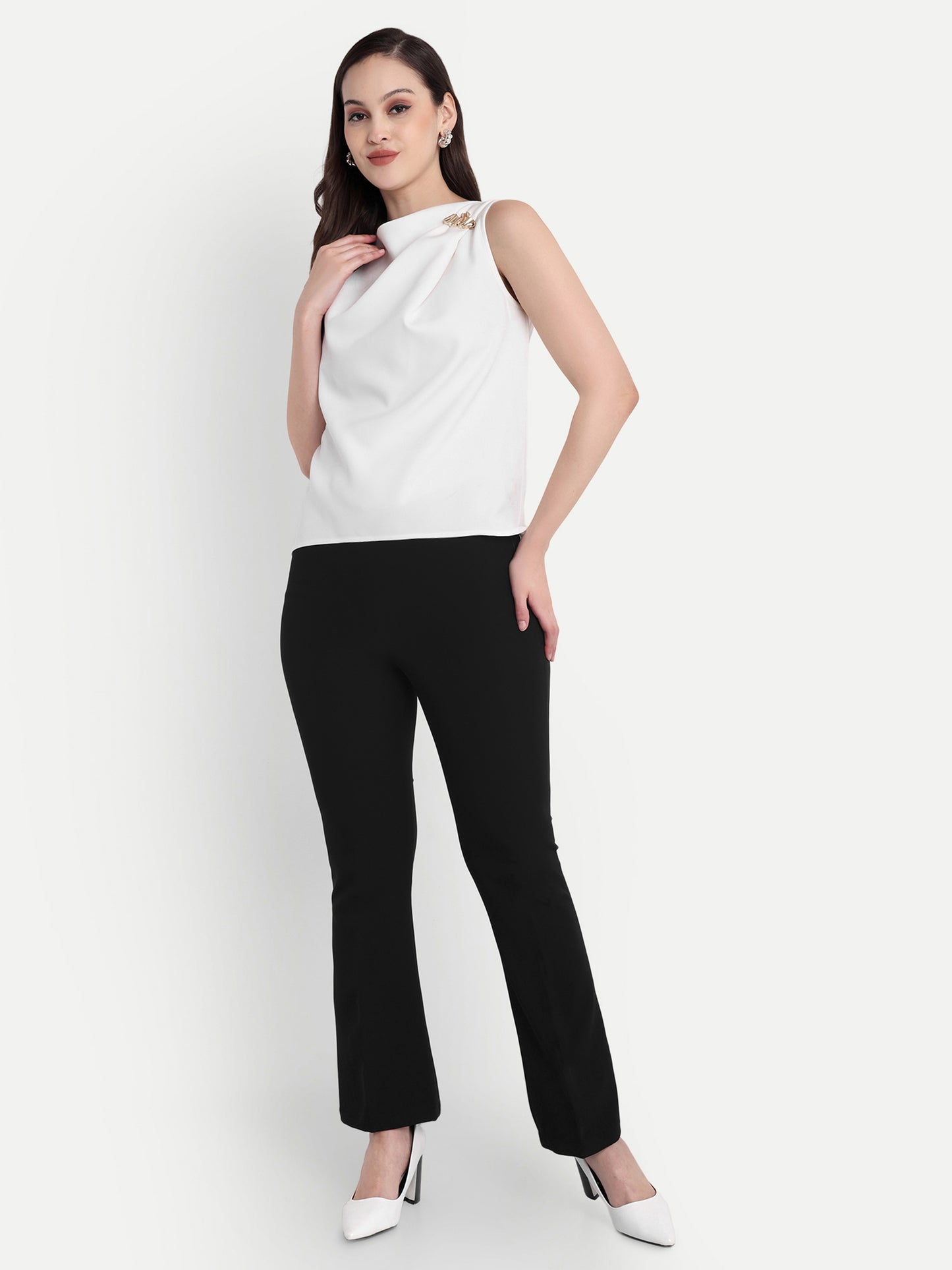 White top with gold applique - esseneur.