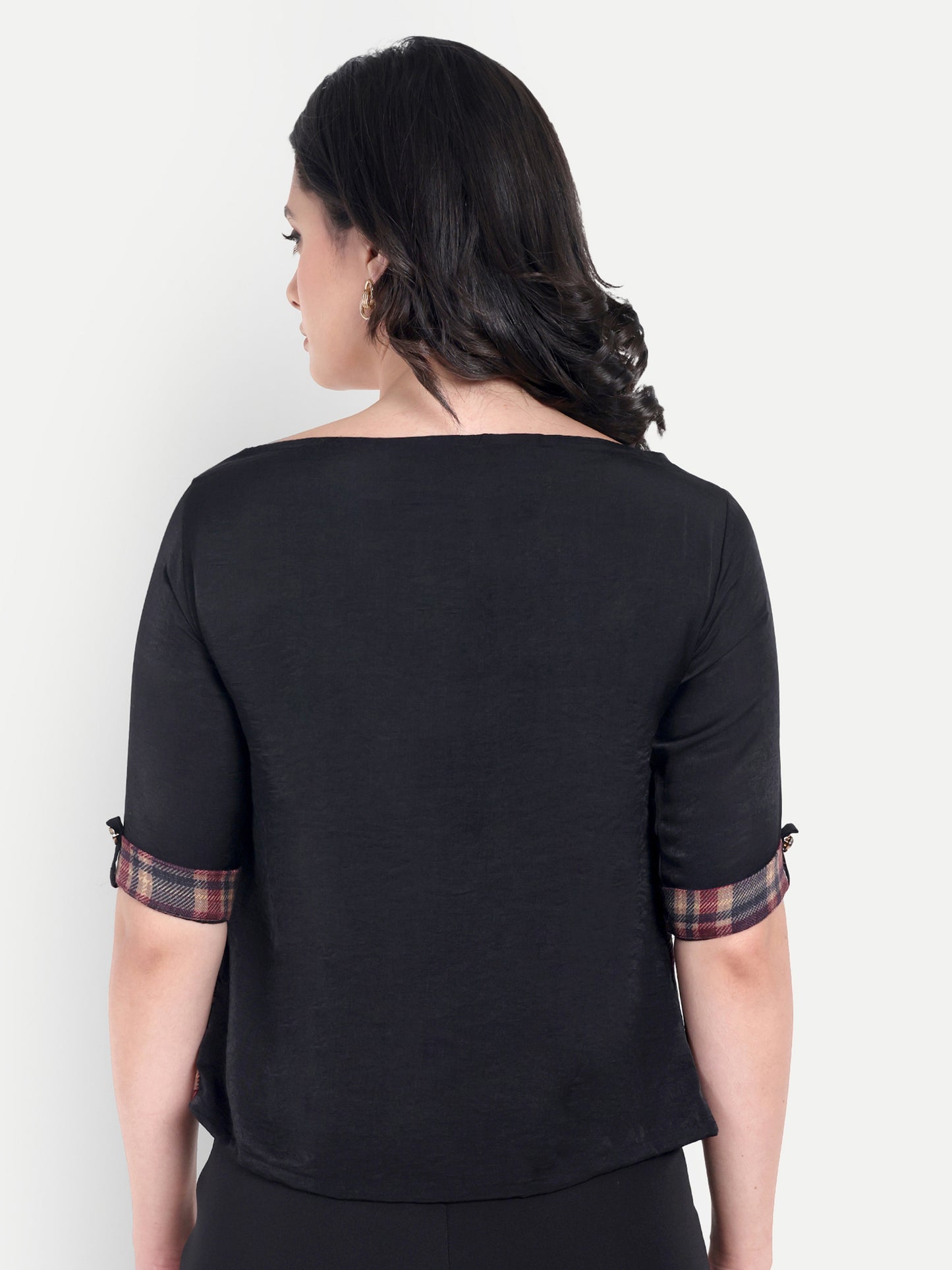 Maroon check top with black quarter sleeves - esseneur.