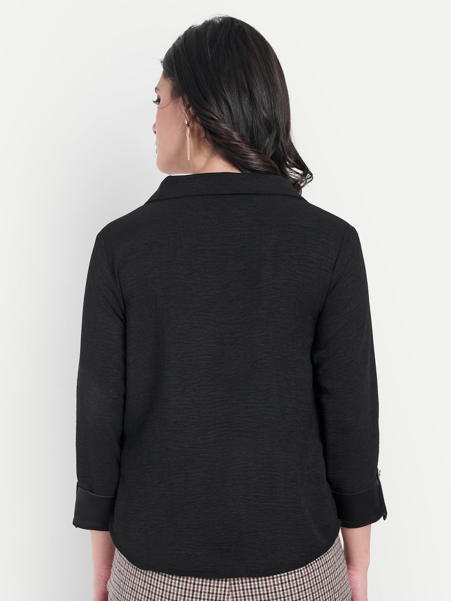 Black linen shirt with gold buttons-Esseneur