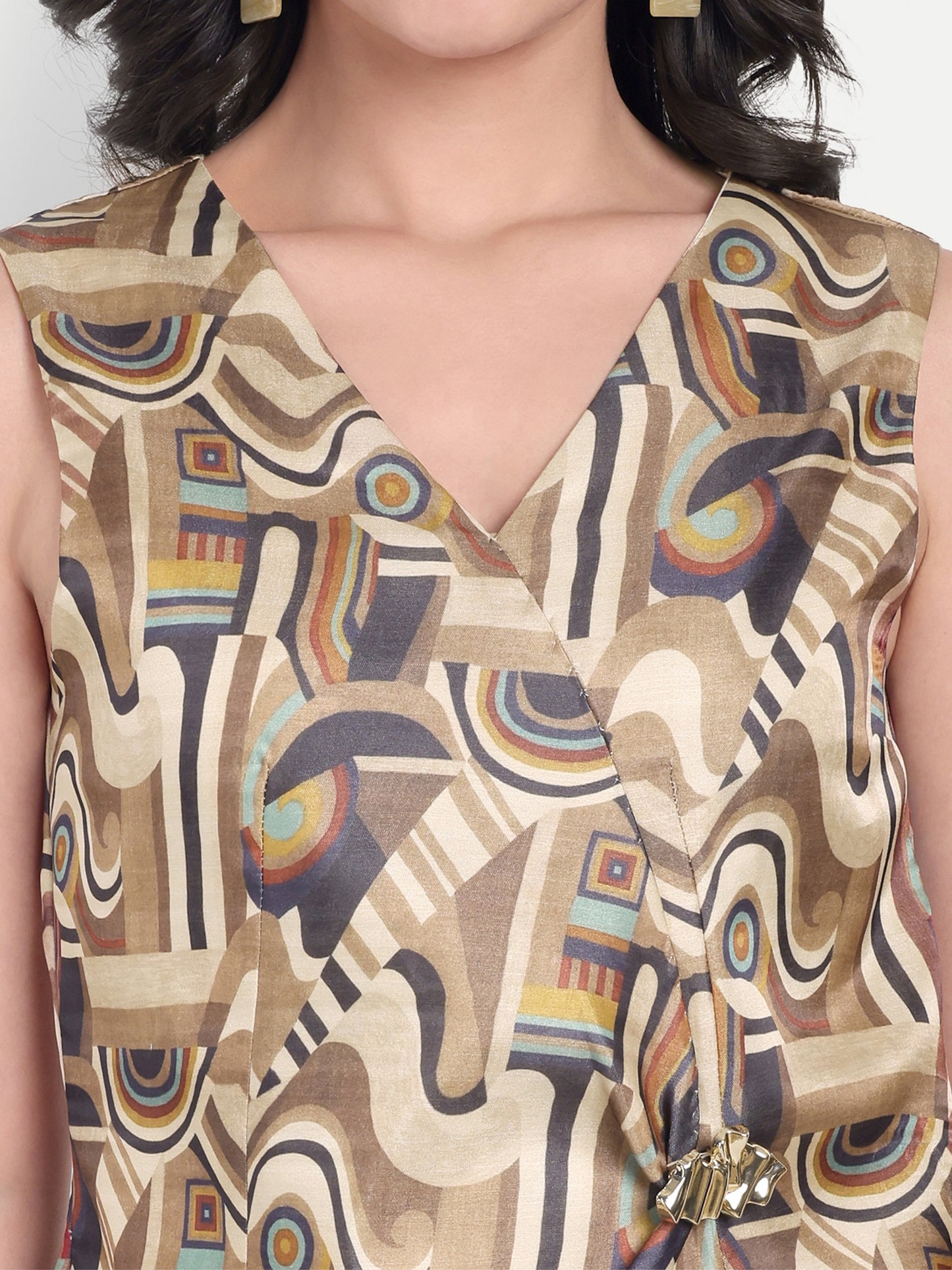 Black pants with abstract tusser waistcoat top - esseneur.