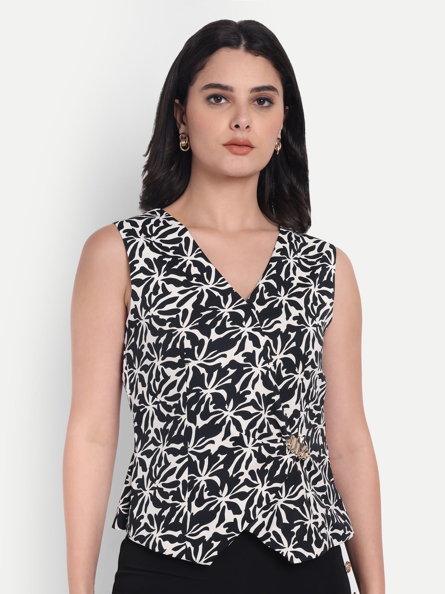 Black pants with printed black waistcoat top-Esseneur