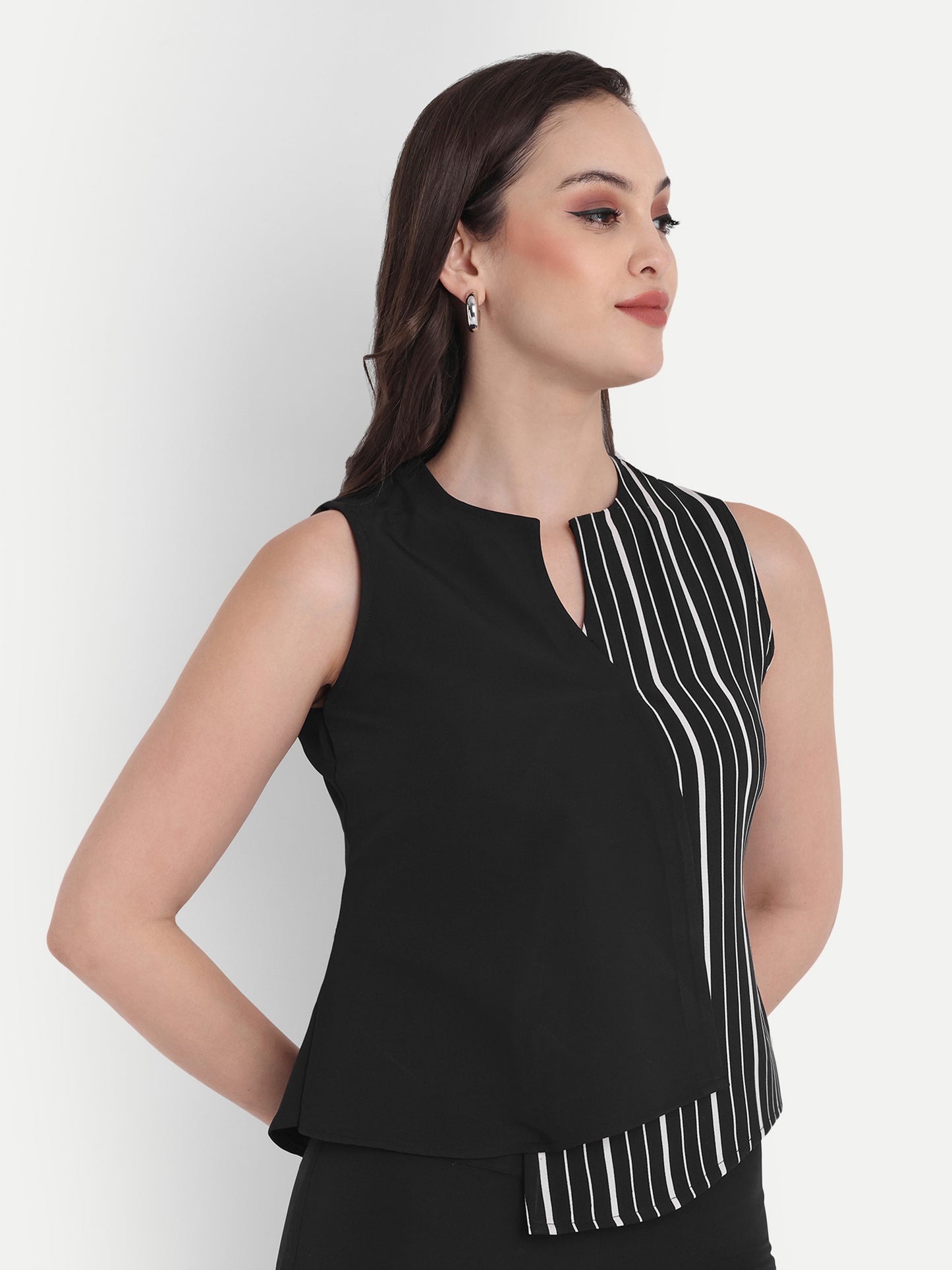 Black stripe flap with black sleeveless top - esseneur.