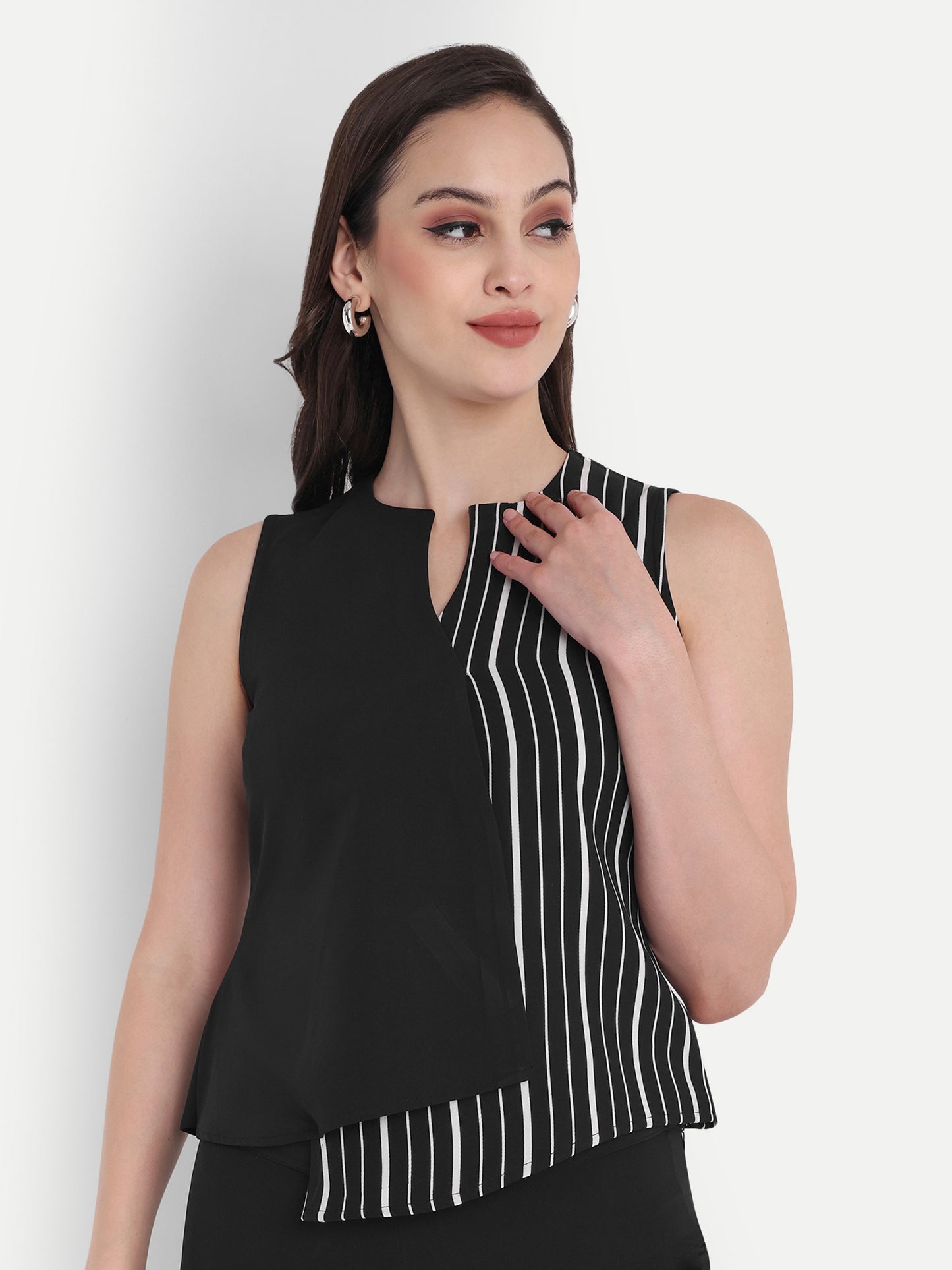 Black stripe flap with black sleeveless top - esseneur.