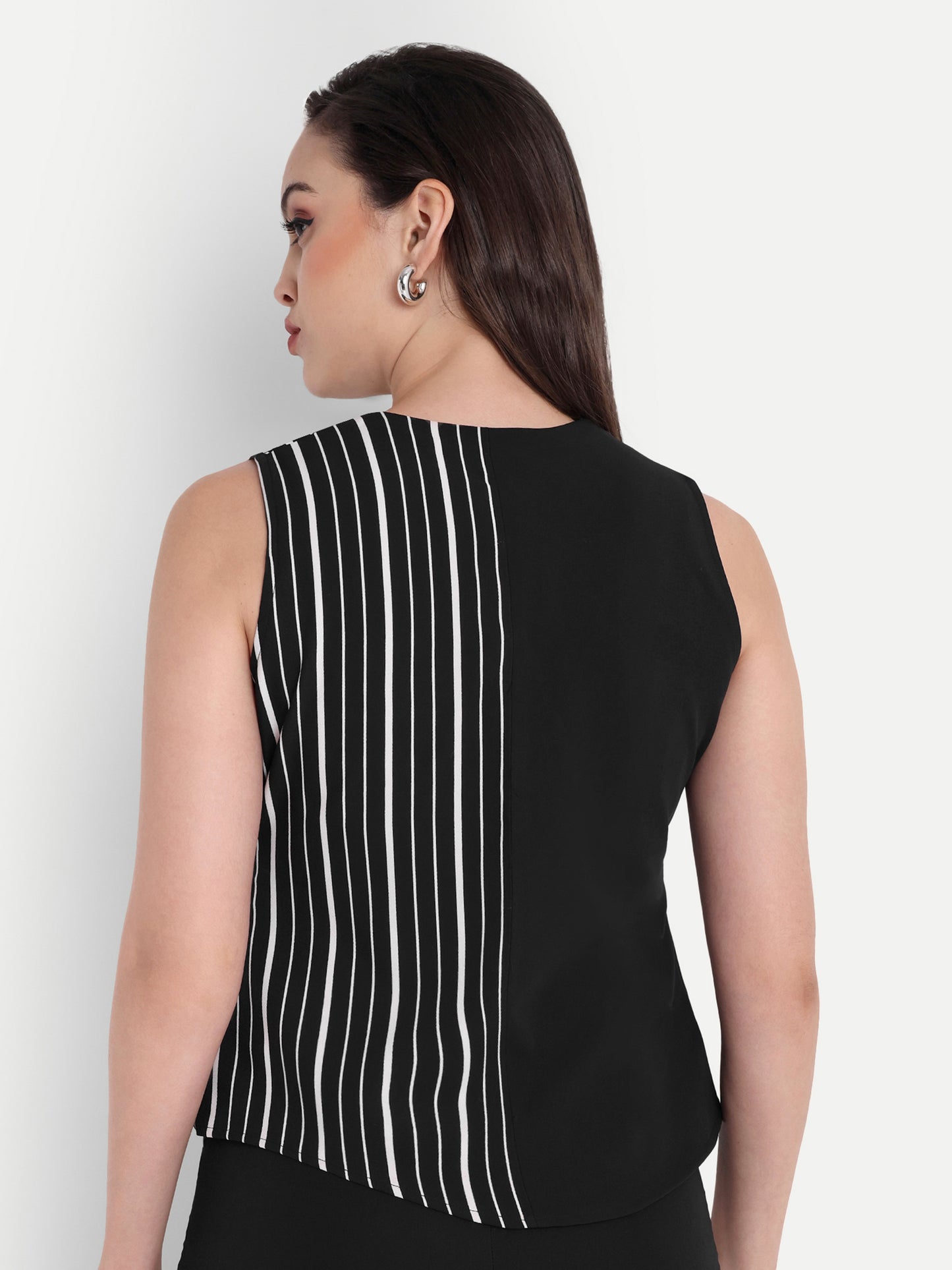 Black stripe flap with black sleeveless top - esseneur.