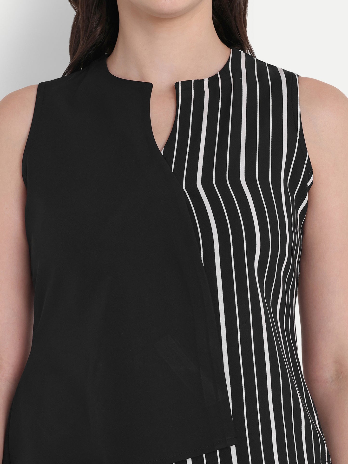 Black stripe flap with black sleeveless top - esseneur.