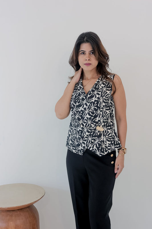 Black pants with printed black waistcoat top-Esseneur