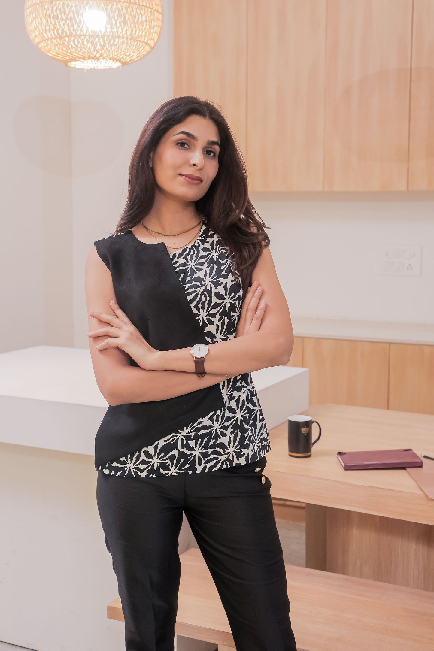 Black and printed black flap top EWTP0007-BLKGA