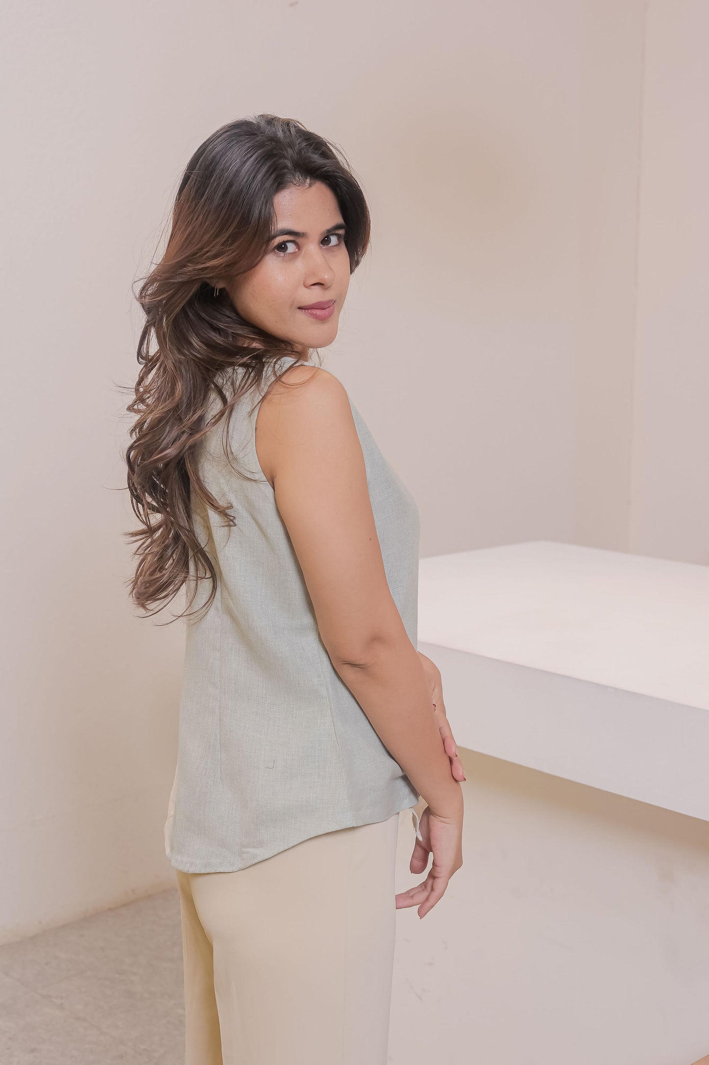 Light green and cream flap pattern linen top EWTP0033-GRNLN