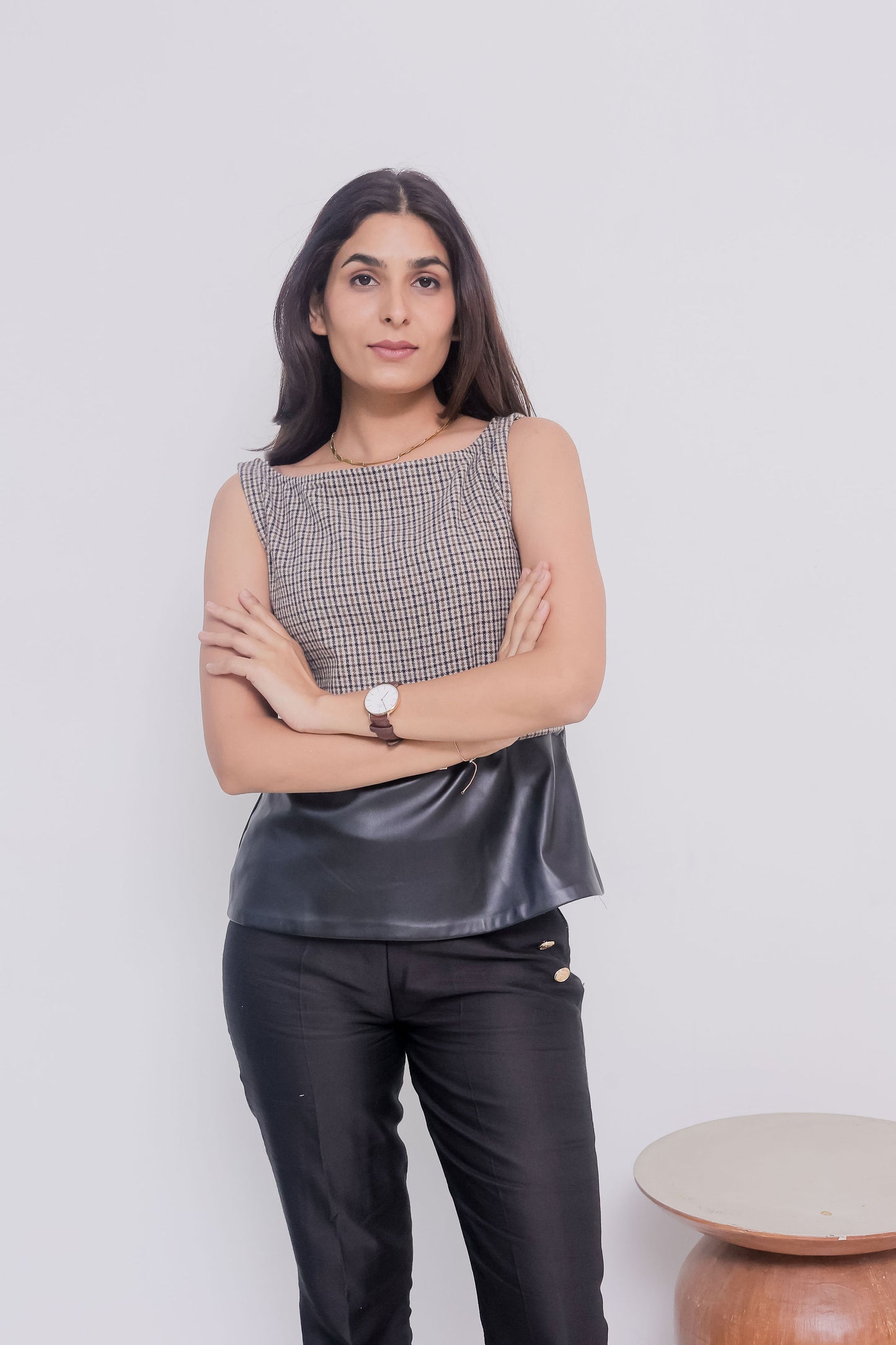 Houndstooth top with leather design - esseneur.