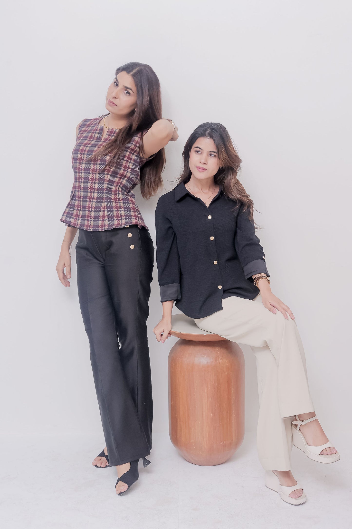 Maroon check top with black quarter sleeves - esseneur.