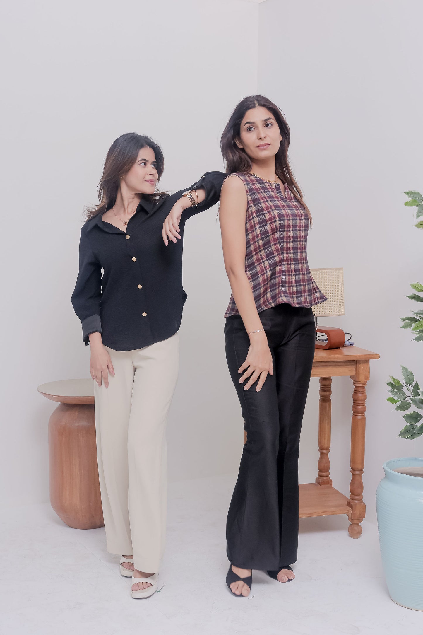 Maroon check top with black quarter sleeves - esseneur.