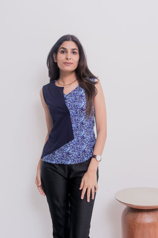Blue printed and solid flap top - esseneur.