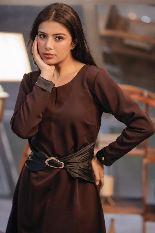 Brown crepe dress with black belt and gold buckle ESWDR0030-BRWBT