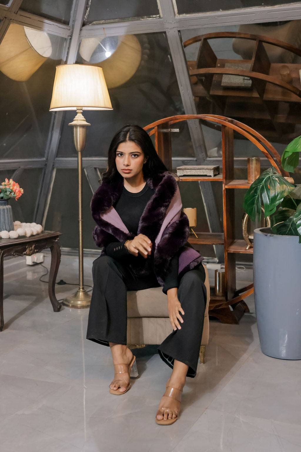 Purple ombre stall with fur detailing	ESWWS0001-PURFR