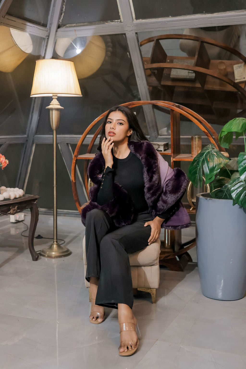 Purple ombre stall with fur detailing	ESWWS0001-PURFR