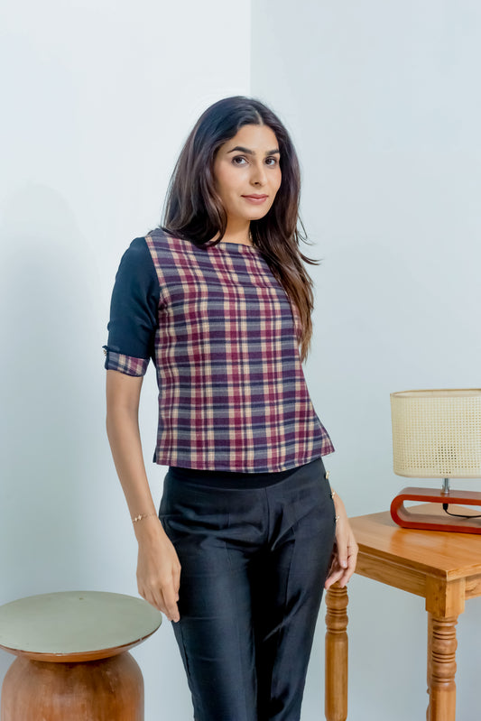 Maroon check top with black quarter sleeves - esseneur.