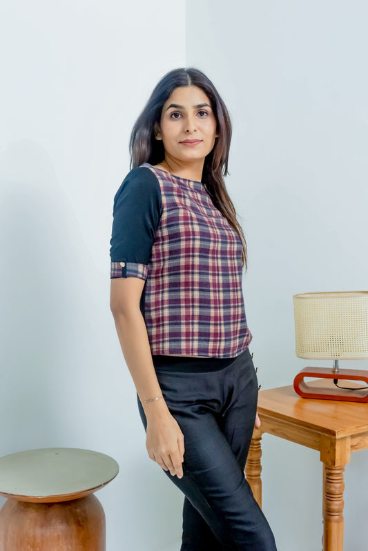 Maroon check top with black quarter sleeves - esseneur.