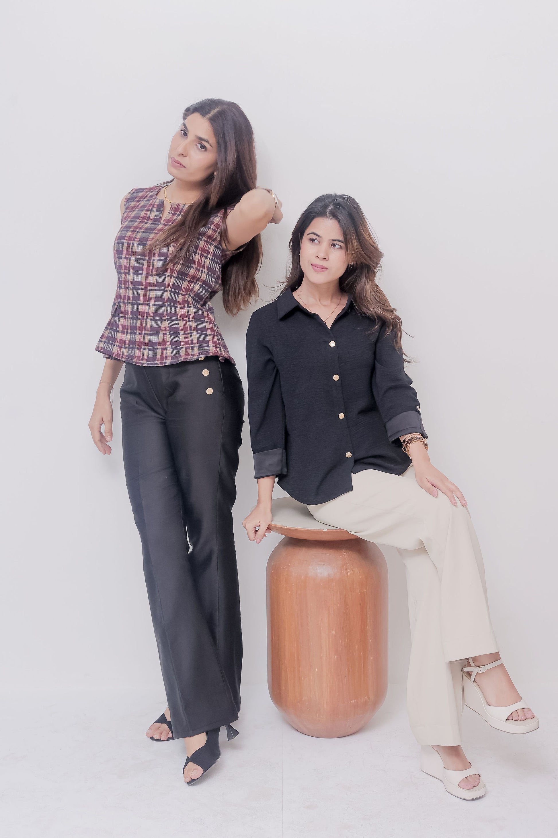 Maroon check top with black quarter sleeves - esseneur.