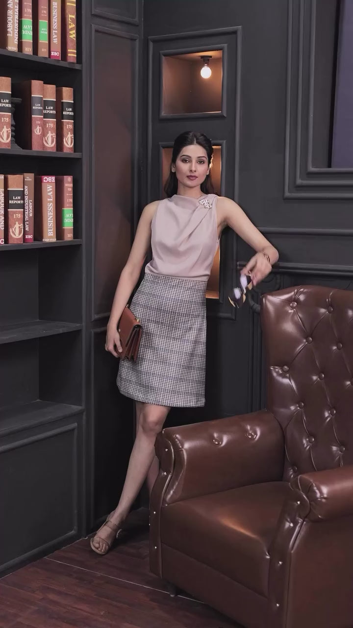 Houndstooth print and cream dress - esseneur.